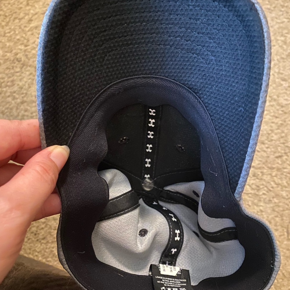 Toddler Under Armour Hat - Picture 3 of 4